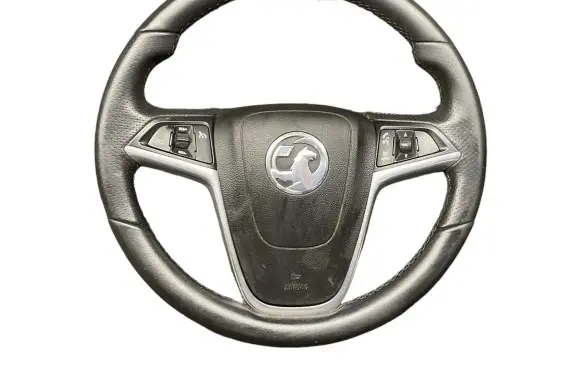 Opel Astra J Steering wheel 13351022 13299779