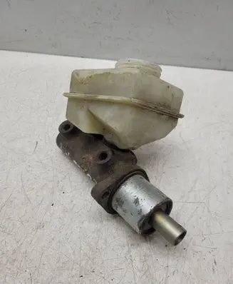 Volkswagen Polo III 6N 6N2 6NF Master brake cylinder RSM3226611307