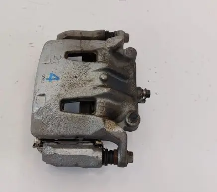 Nissan Leaf II (ZE1) Front brake caliper