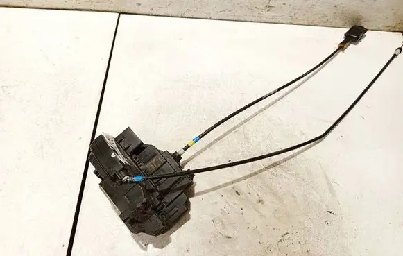Nissan Note (E11) Rear door lock