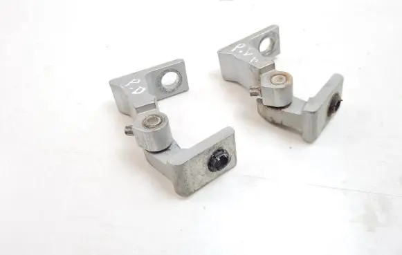 Volkswagen Amarok Front door hinge set 8K0831402A