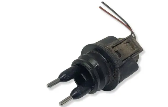 Volkswagen PASSAT B5.5 Windshield washer fluid level sensor 1J0973202