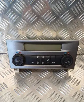 Renault Laguna II Climate control unit 8200181132 52485201 81132T000171