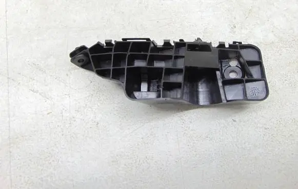 Suzuki Swift II Front bumper mounting bracket 71731-68L00-00
