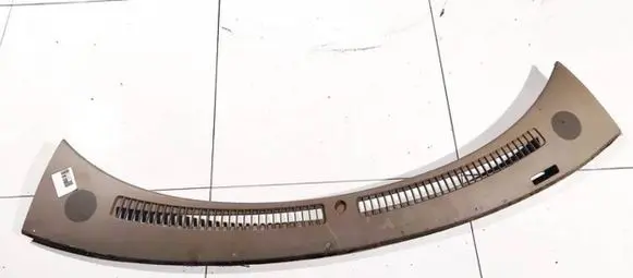 Nissan Quest Wiper trim 683105z000 683105z200