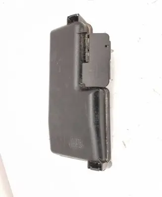 Volvo XC90 Fuse box cover 30728133