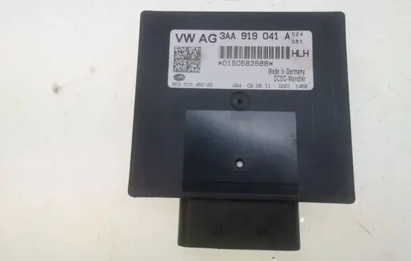 Volkswagen Golf VI Power management control unit 3AA919041A
