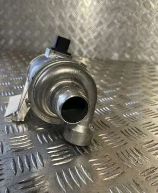 Volvo XC90 Vacuum pump 31368715