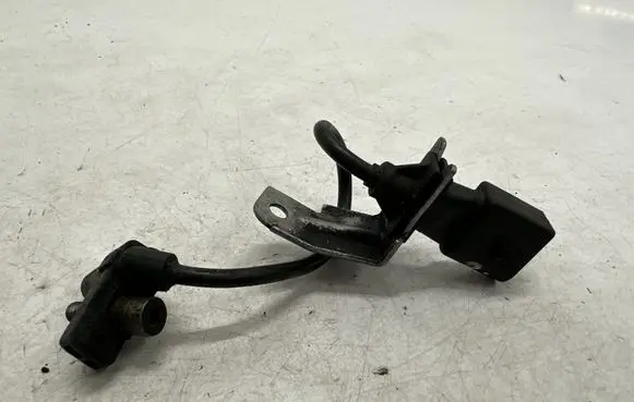 BMW 3 E90 E91 Crankshaft position sensor 0281002