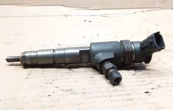 Citroen C3 Fuel injector 0445110340