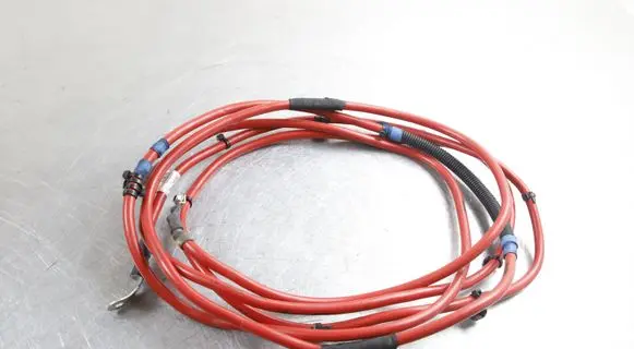 Mercedes-Benz E W212 Positive cable (battery) A2124403738