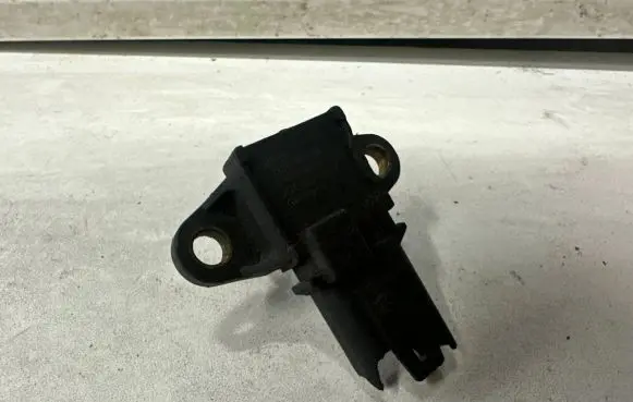 BMW 5 F10 F11 Mass air flow meter 7585493 A2C53384965 PBTGF30
