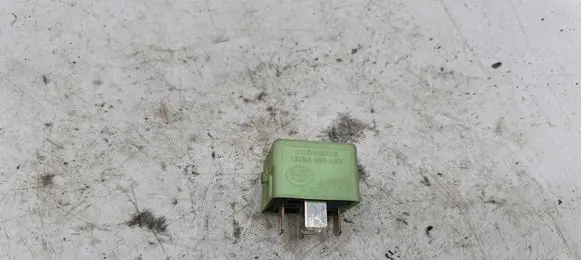 BMW 5 E39 Other relay 61368373700