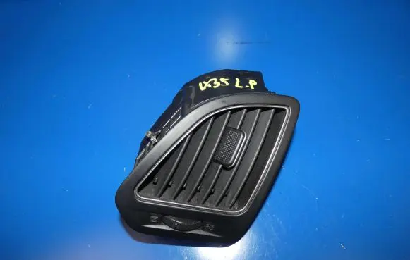 Hyundai ix35 Dashboard side air vent grill/cover trim 0XSL