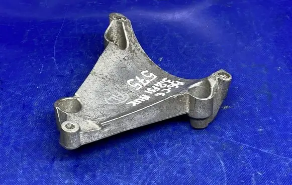 Audi A6 S6 C6 4F A/C compressor mount bracket 06E260835C