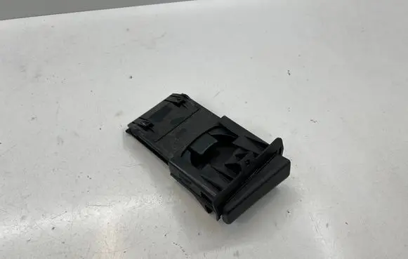 Toyota Hilux (AN10, AN20, AN30) Cup holder 556250K010