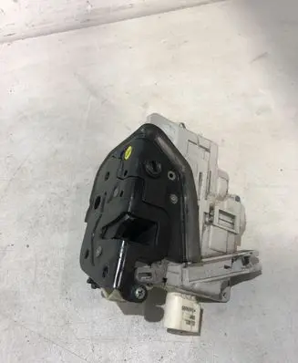 Audi A4 S4 B7 8E 8H Rear door lock 8E0839015AA