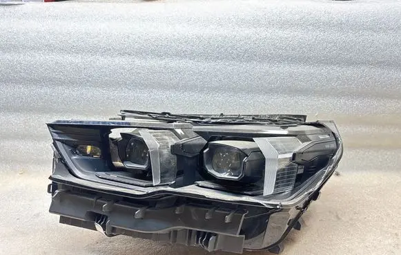 BMW i5 G60 Headlight/headlamp 5A798E3