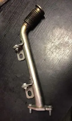 BMW 5 E60 E61 EGR valve line/pipe/hose 7574953
