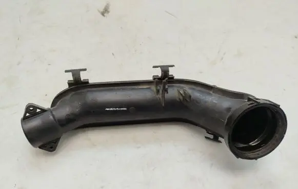 Skoda Roomster (5J) Turbo air intake inlet pipe/hose 03F145673F