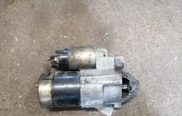 Nissan Almera N16 Starter motor 8200021396 M000T86181