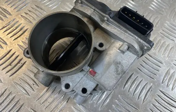 Subaru Forester SH Throttle valve 16112AA260 00124 8L030052