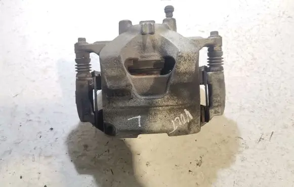 Chevrolet Volt I Front brake caliper