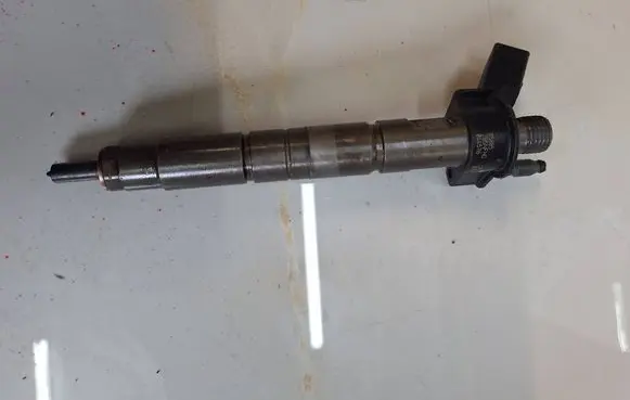 BMW X5 E70 Fuel injector 7805428 0445116024