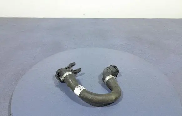 BMW X6 M Engine coolant pipe/hose 8598363