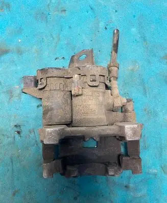 Volvo XC90 Rear brake caliper 32217363 31687554