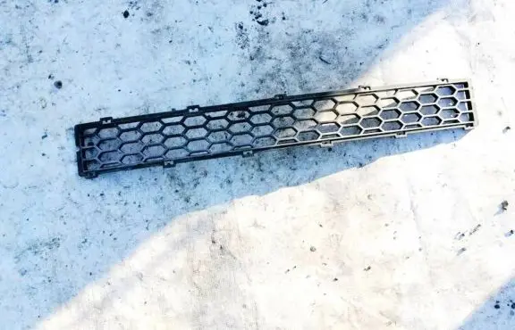 Chevrolet Captiva Front bumper lower grill 96623441
