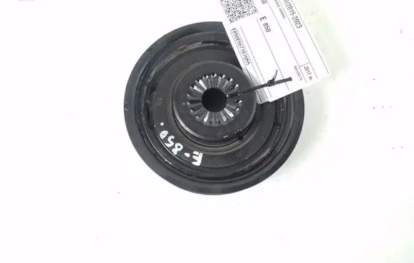Volkswagen Touran III Crankshaft pulley 04C105243D