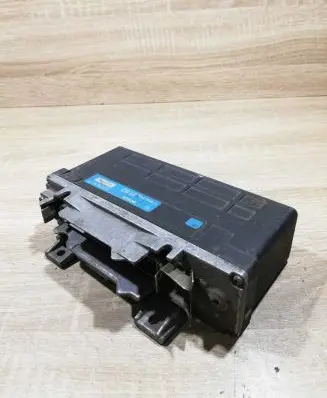 Mercedes-Benz E W124 ABS control unit/module 0055452132 0265101018