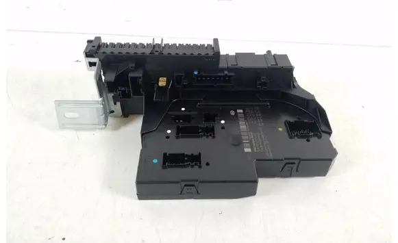 Mercedes-Benz GLK (X204) Fuse module A2049001302