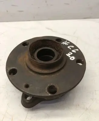 Audi A6 S6 C6 4F Rear wheel bearing hub 