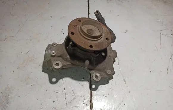 BMW 7 E65 E66 Front wheel hub 6753452