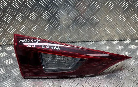 Tailgate rear/tail lights
