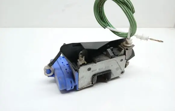Audi A3 S3 8L Rear door lock 8D0839015A