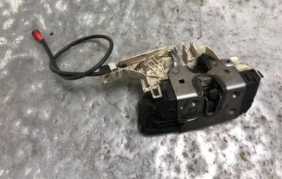 Mercedes-Benz Sprinter W906 Rear door lock A9067400735-BILI A9067400735
