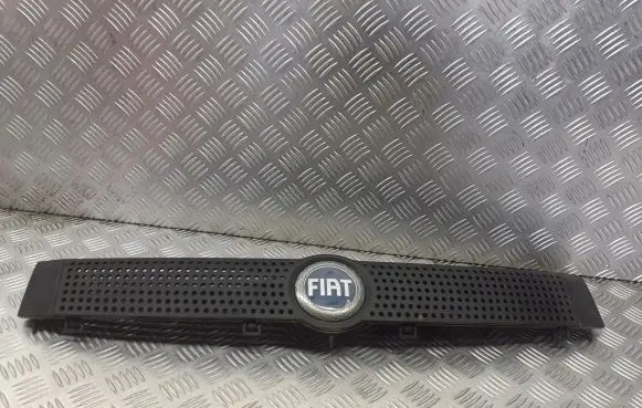Fiat Panda II Front grill 735314236