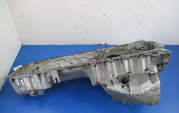 BMW 5 E39 Oil sump 17409179