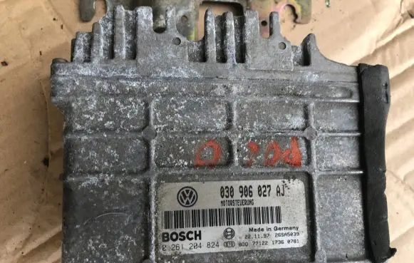 Volkswagen Polo III 6N 6N2 6NF Engine control unit/module 030906027J