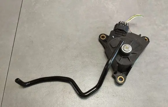 Renault Clio III Accelerator throttle pedal 8200297342