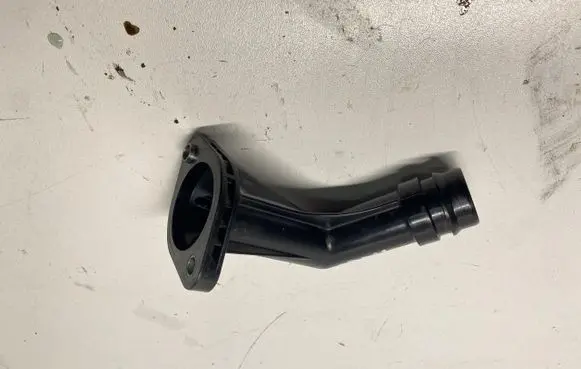 KIA Optima Thermostat housing 25631-2E270