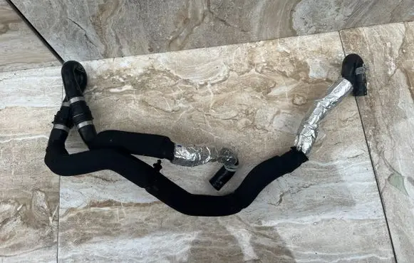 Volvo C40 Engine coolant pipe/hose 32339723 3233972 32339216