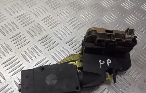Volvo S40 Front door lock