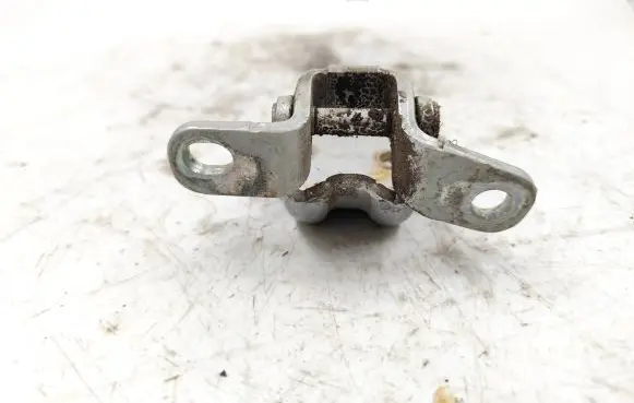 KIA Sorento Front door lower hinge 