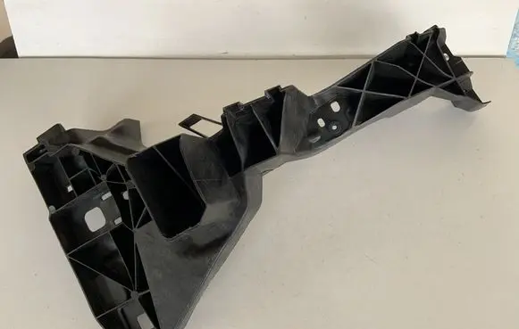 Audi Q7 4M Headlight/headlamp mounting bracket 4M0805607B