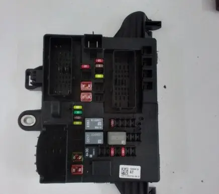 Opel Insignia A Fuse module 13485565
