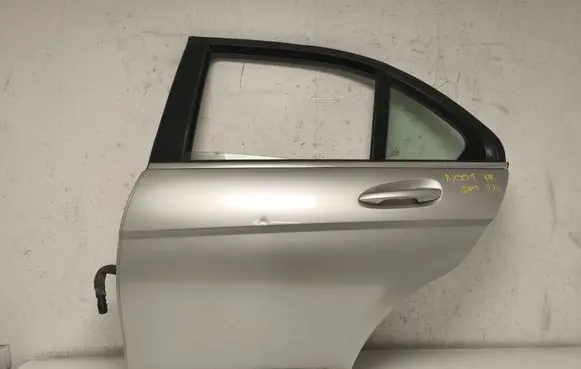 Mercedes-Benz C W204 Rear door